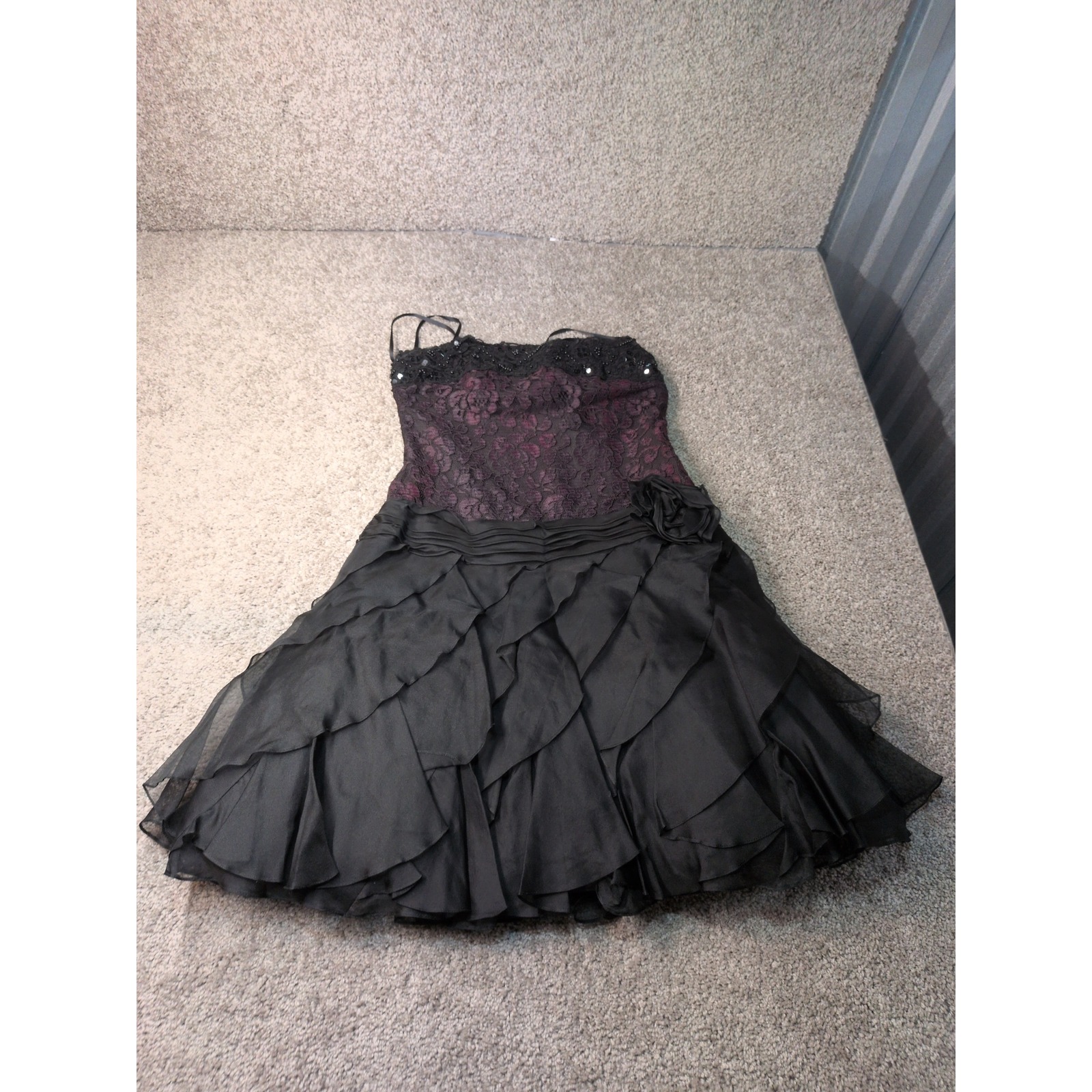 Tadashi Shoji Vintage 100% Silk Lace Sequin Tiered Ruffle Dress Black Plum 10p